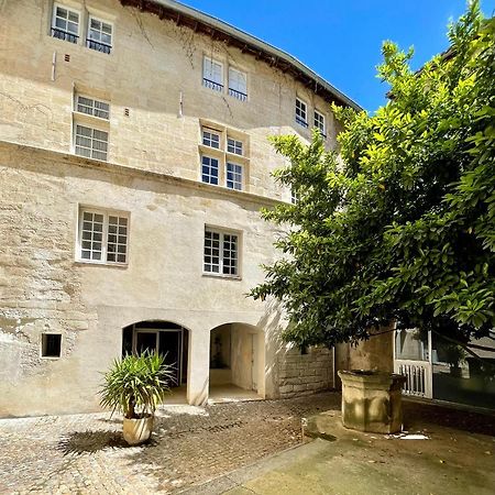 Appartement Aux Pieds Du Palais Des Papes. 아비뇽 외부 사진