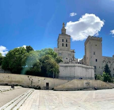 Appartement Aux Pieds Du Palais Des Papes. 아비뇽 외부 사진