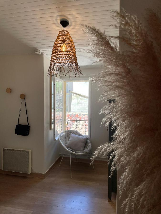 Appartement Aux Pieds Du Palais Des Papes. 아비뇽 외부 사진